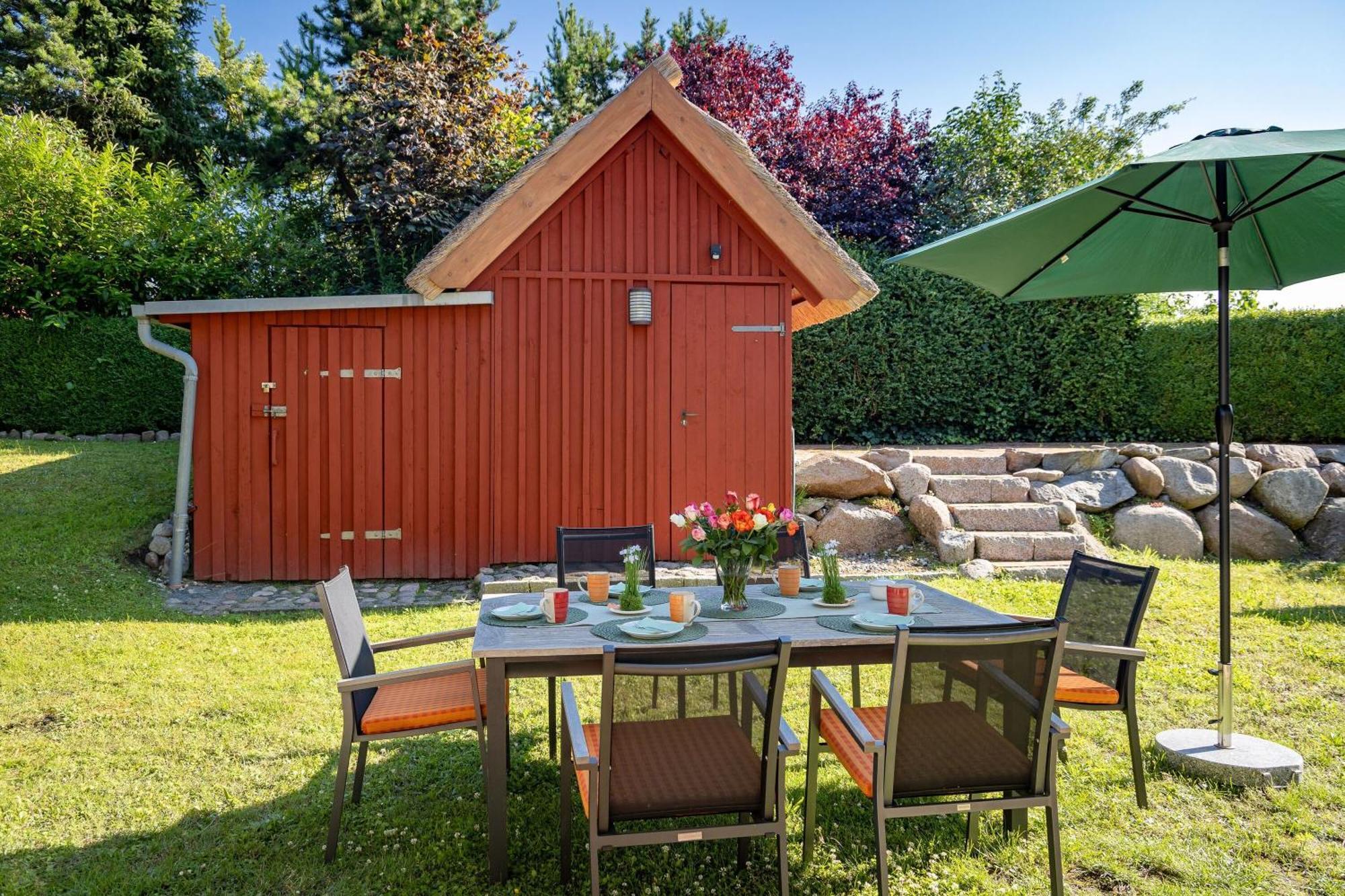 Ferienhaus Preetz 1A - Idylle Unter Reet Burtevitz ภายนอก รูปภาพ