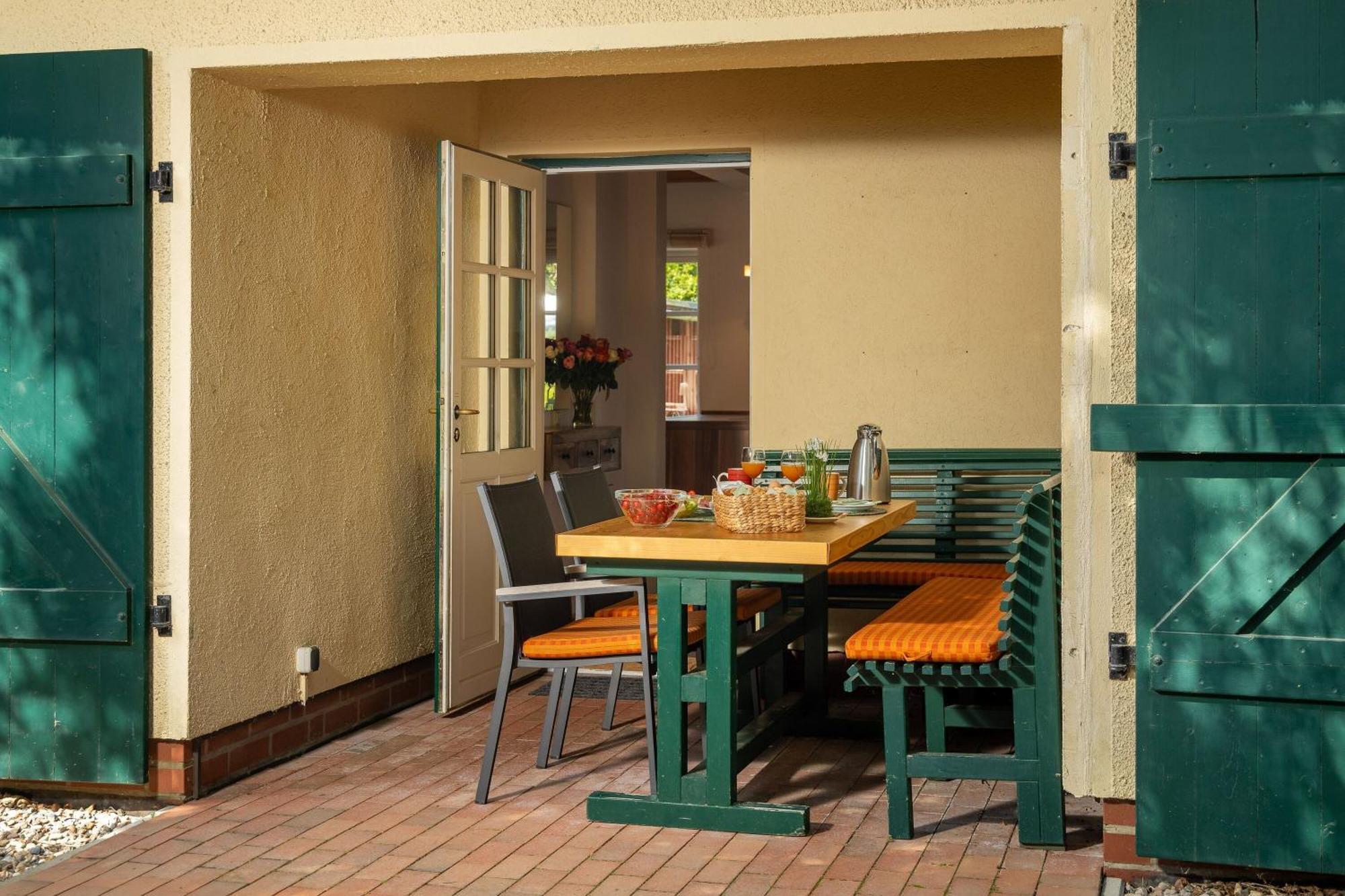 Ferienhaus Preetz 1A - Idylle Unter Reet Burtevitz ภายนอก รูปภาพ