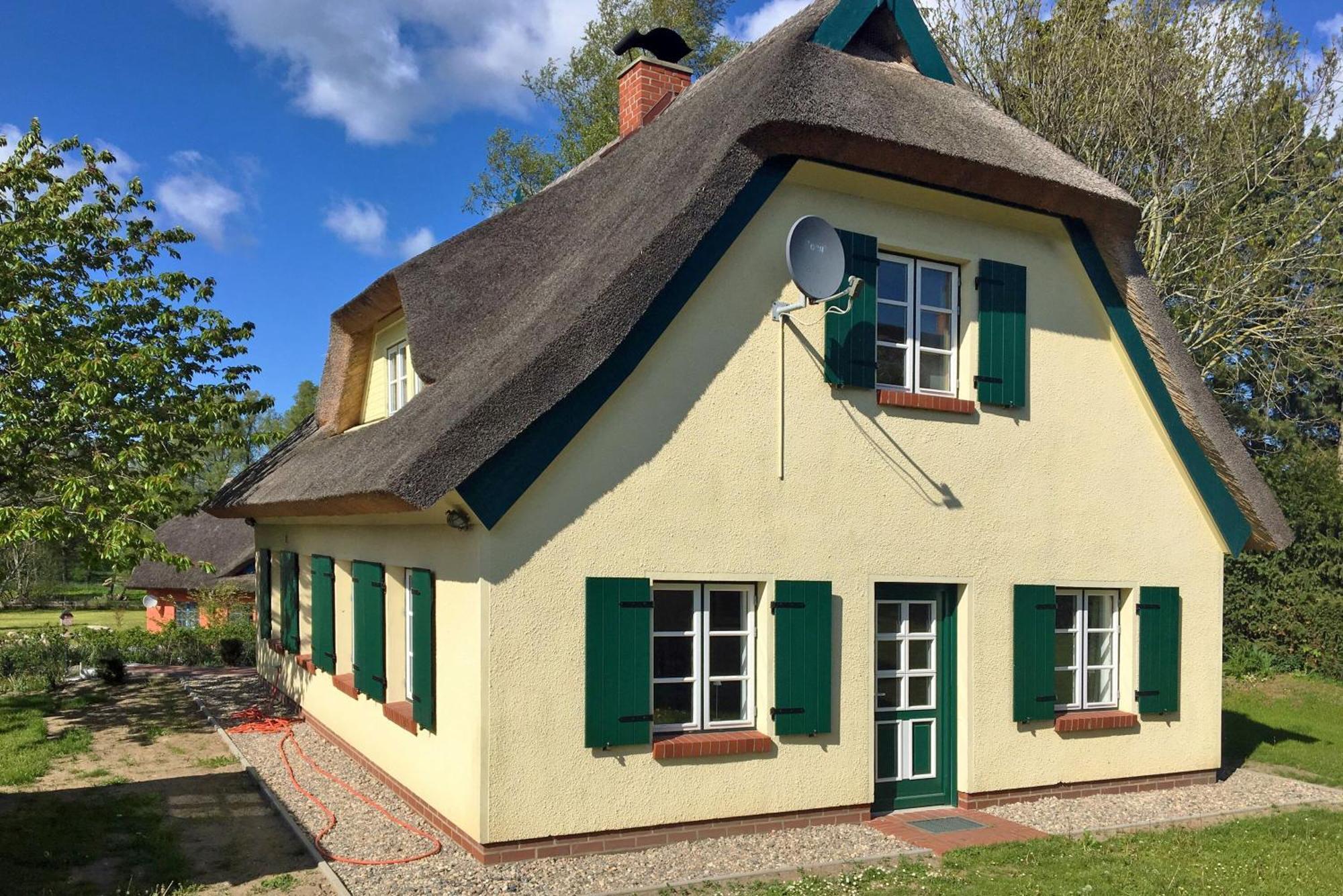 Ferienhaus Preetz 1A - Idylle Unter Reet Burtevitz ภายนอก รูปภาพ