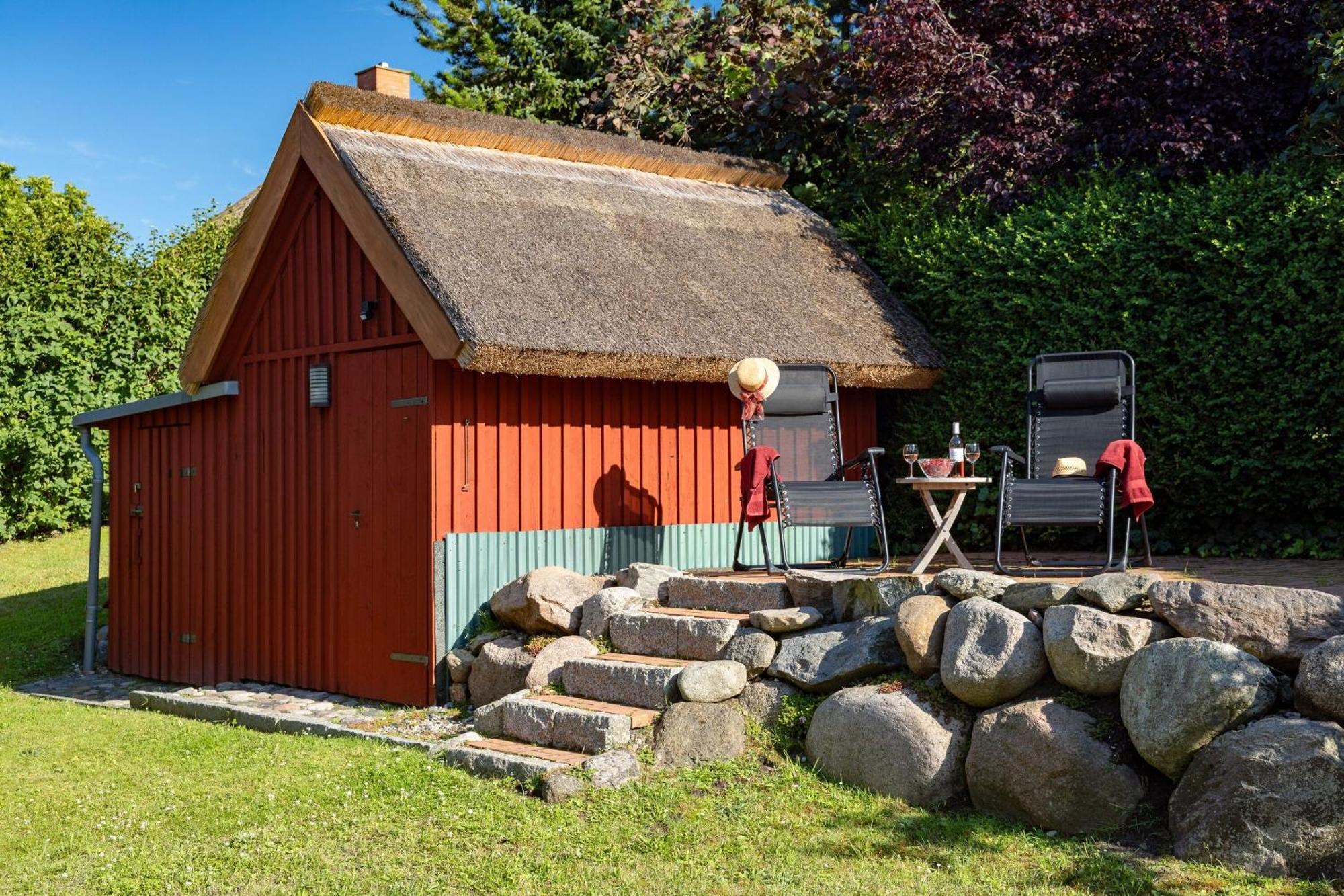Ferienhaus Preetz 1A - Idylle Unter Reet Burtevitz ภายนอก รูปภาพ