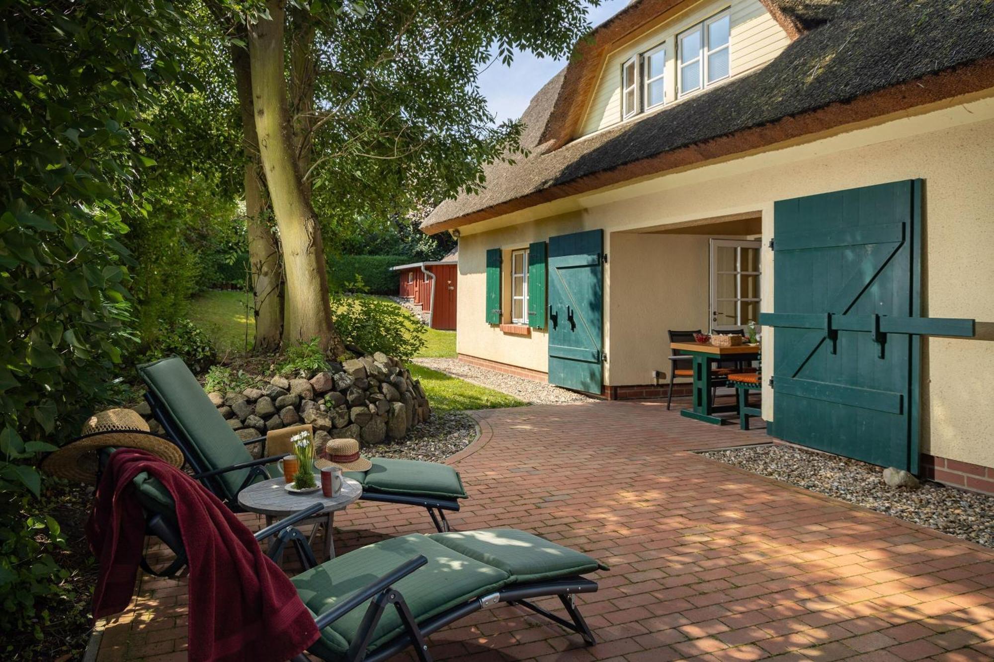 Ferienhaus Preetz 1A - Idylle Unter Reet Burtevitz ภายนอก รูปภาพ
