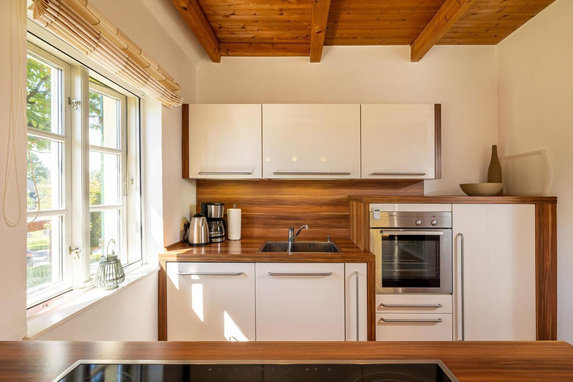 Ferienhaus Preetz 1A - Idylle Unter Reet Burtevitz ภายนอก รูปภาพ